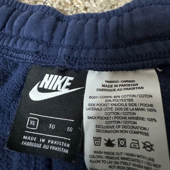 Men’s Nike Sweatshorts Navy Size XL - Picture 3 of 3